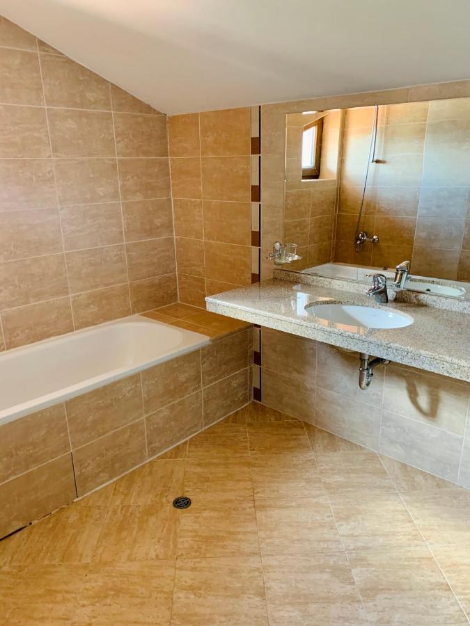 Luxury Apartment Pirin Chalet In Terra Complex Bansko Bagian luar foto