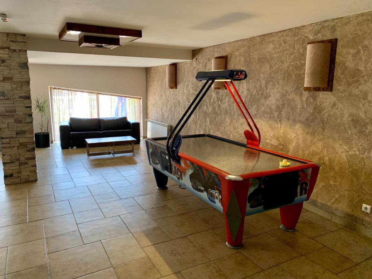 Luxury Apartment Pirin Chalet In Terra Complex Bansko Bagian luar foto